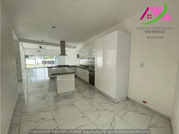 CASA SOLA NUEVA EN VENTA CON ATRACTIVO DISEÑO MODERNO Y SEGURIDAD