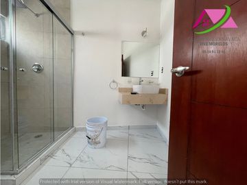 CASA SOLA NUEVA EN VENTA CON ATRACTIVO DISEÑO MODERNO Y SEGURIDAD