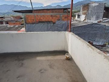 CASA EN VENTA EN SANTA TERESITA/DOSQUEBRADAS