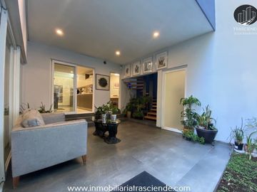 Casa de Lujo en Venta  San Bernardo, Zapopan, Jalisco.  Zona Andares