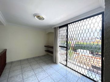 Casa en Venta y Renta en Santo Tomás de Aquino, Jardines de Guadalupe, Zapopan.