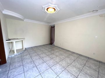 Casa en Venta y Renta en Santo Tomás de Aquino, Jardines de Guadalupe, Zapopan.
