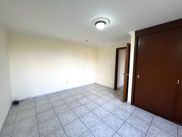Casa en Venta y Renta en Santo Tomás de Aquino, Jardines de Guadalupe, Zapopan.
