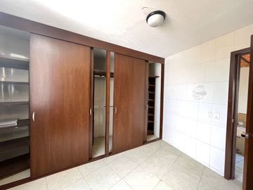 Casa en Venta y Renta en Santo Tomás de Aquino, Jardines de Guadalupe, Zapopan.
