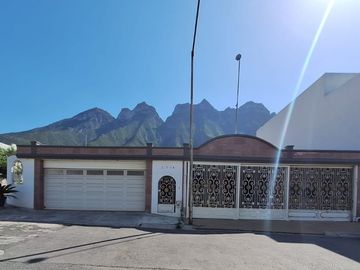 CASA EN VENTA EN CUMBRES MEDITERRANEO | PLAZA CUMBRES