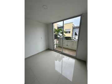 SE VENDE CASA EN AVENIDA CENTENARIO NORTE ¡PRECIO DE OPORTUNIDAD!
