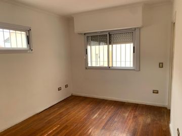 Casa PH en venta en Wilde Centro