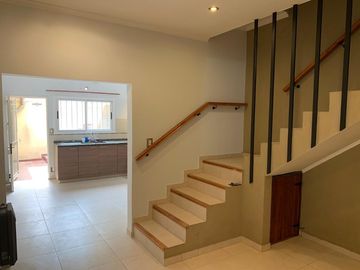 Casa PH en venta en Wilde Centro