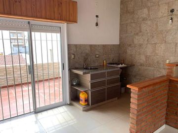 Casa PH en venta en Wilde Centro