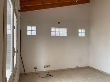 Casa PH en venta en Wilde Centro