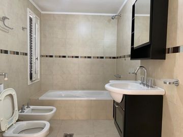Casa PH en venta en Wilde Centro