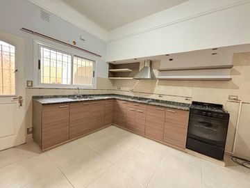 Casa PH en venta en Wilde Centro