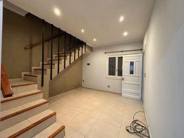 Casa PH en venta en Wilde Centro