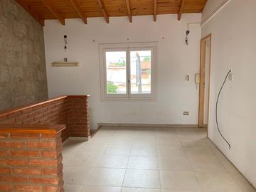 Casa PH en venta en Wilde Centro