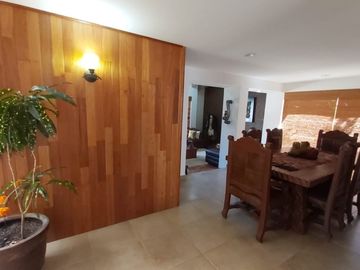 DISEÑO DE AUTOR, CASA EN VENTA EN VISTA REAL CON AMPLIO JARDIN, 4 RECÁMARAS, ACA