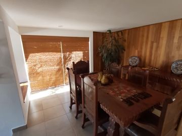 DISEÑO DE AUTOR, CASA EN VENTA EN VISTA REAL CON AMPLIO JARDIN, 4 RECÁMARAS, ACA