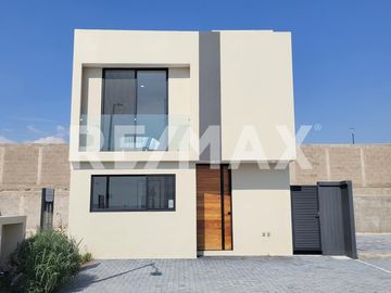 CASA EN VENTA CIUDAD MESETA. APASEO EL GRANDE, GTO.   - (3)