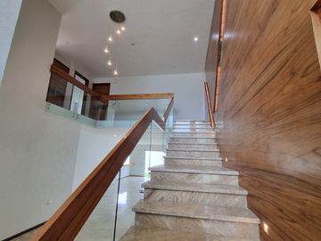 CASA DE LUJO EN VENTA EN CLUSTER 333 LOMAS DE ANGELOPOLIS! ACABADOS PREMIUM!