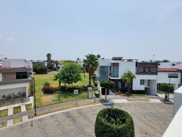 CASA DE LUJO EN VENTA EN CLUSTER 333 LOMAS DE ANGELOPOLIS! ACABADOS PREMIUM!