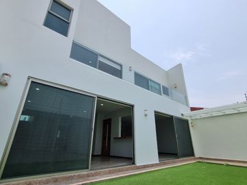 CASA DE LUJO EN VENTA EN CLUSTER 333 LOMAS DE ANGELOPOLIS! ACABADOS PREMIUM!