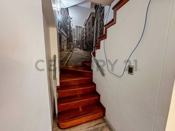 VENTA DE DEPARTAMENTO TRIPLEX 3 HABITACIONES EN TAMBO DE MONTERRICO, SURCO