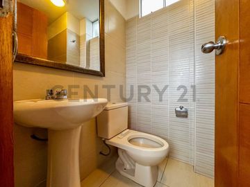 VENTA DE DEPARTAMENTO TRIPLEX 3 HABITACIONES EN TAMBO DE MONTERRICO, SURCO