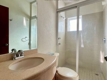 Inversionistas! Departamento en VENTA sobre Av Constitución Condominio Kerpis