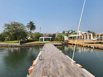 Propiedad en VENTA con muelle en RINCON DEL CONCHAL