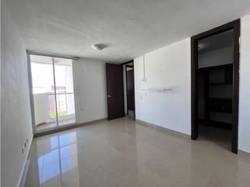 SE VENDE AMPLIO APARTAMENTO EN MIRAMAR