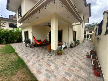 VENDO CASA PARA INVERSIONISTA EN CLAYTON, PH EMBASSY CLUB  (6)