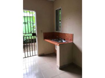 VENDO CASA DE DOS HABITACIONES EN BRISAS DEL RIO