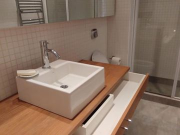 VENTA PISO DE 3 AMBIENTES CON PILETA EN RECOLETA