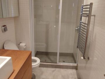 VENTA PISO DE 3 AMBIENTES CON PILETA EN RECOLETA