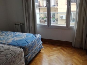 VENTA PISO DE 3 AMBIENTES CON PILETA EN RECOLETA
