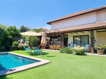 Casa en Venta en Av. Tobalaba - Av. Quebrada de Macul