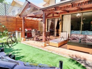 Casa en Venta en Condominio El Alba Norte.
