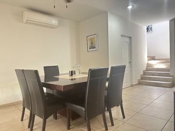CASA EN VENTA EN FRACCIONAMIENTO REAL DE CASTILLA