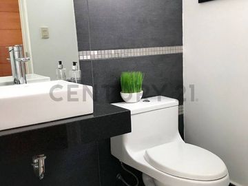 EXCELENTE  DEPARTAMENTO TRIPLEX A UNA CUADRA DEL PLAZA  CENTER DE LA MOLINA
