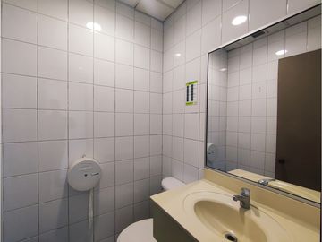 Venta Edificio Oficinas, Metro Moneda, Santiago Centro