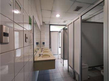 Venta Edificio Oficinas, Metro Moneda, Santiago Centro