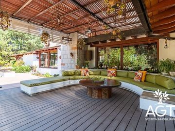 Casa en Venta en Metepec  con gran terreno