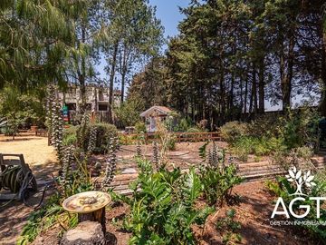 Casa en Venta en Metepec  con gran terreno