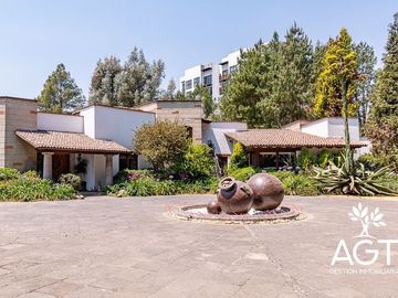 Casa en Venta en Metepec  con gran terreno