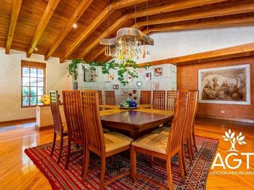 Casa en Venta en Metepec  con gran terreno