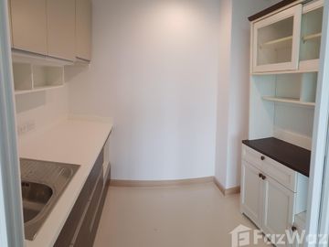 2 Bedroom Condo for sale at Supalai Riva Grande