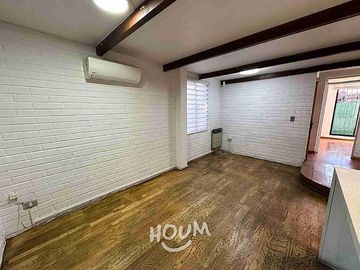LINDA CASA CON AMPLIOS ESPACIOS