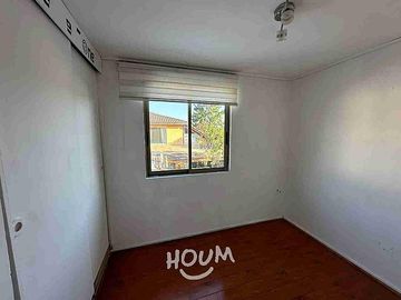 LINDA CASA CON AMPLIOS ESPACIOS