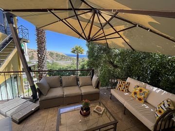 HERMOSA CASA REMODELADA CON VISTA AL MAR, CONCÓN