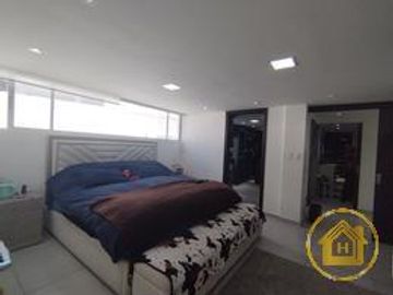 Venta de Casa  Moderna con acabados de Lujo con 5 Dormitorios y seguridad 24/7 en Urb. del Condado