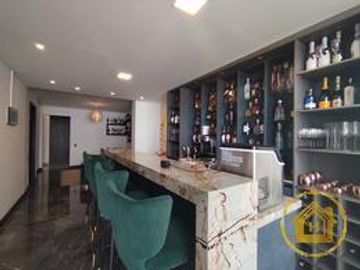 Venta de Casa  Moderna con acabados de Lujo con 5 Dormitorios y seguridad 24/7 en Urb. del Condado